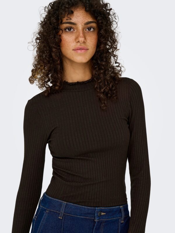 JDY Ribbed Top with Lettuce Hem in Chocolate